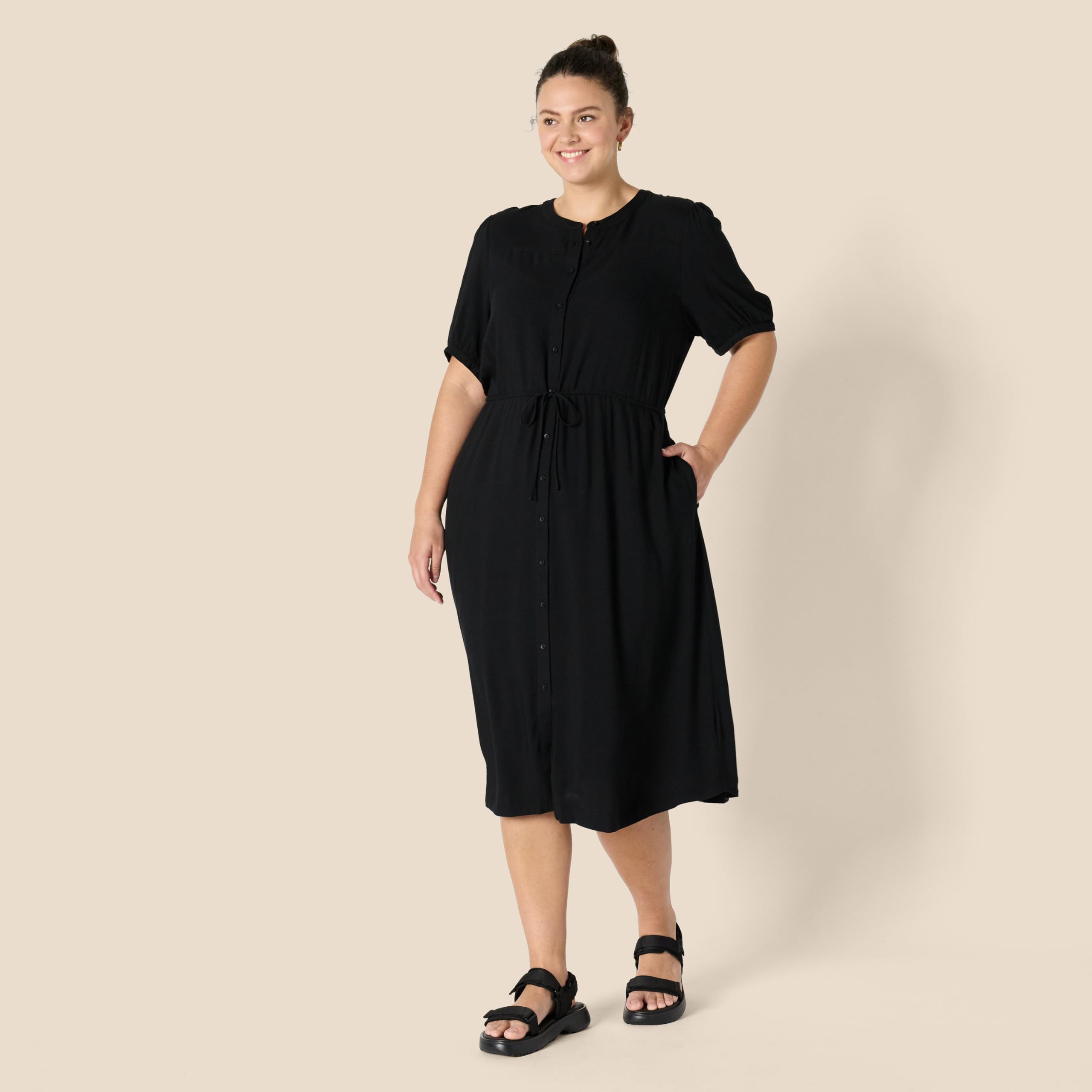 Amazon Essentials Vestido Midi Acampanado de Media Manga y Cintura para Mujer, Color Negro, Talla XL